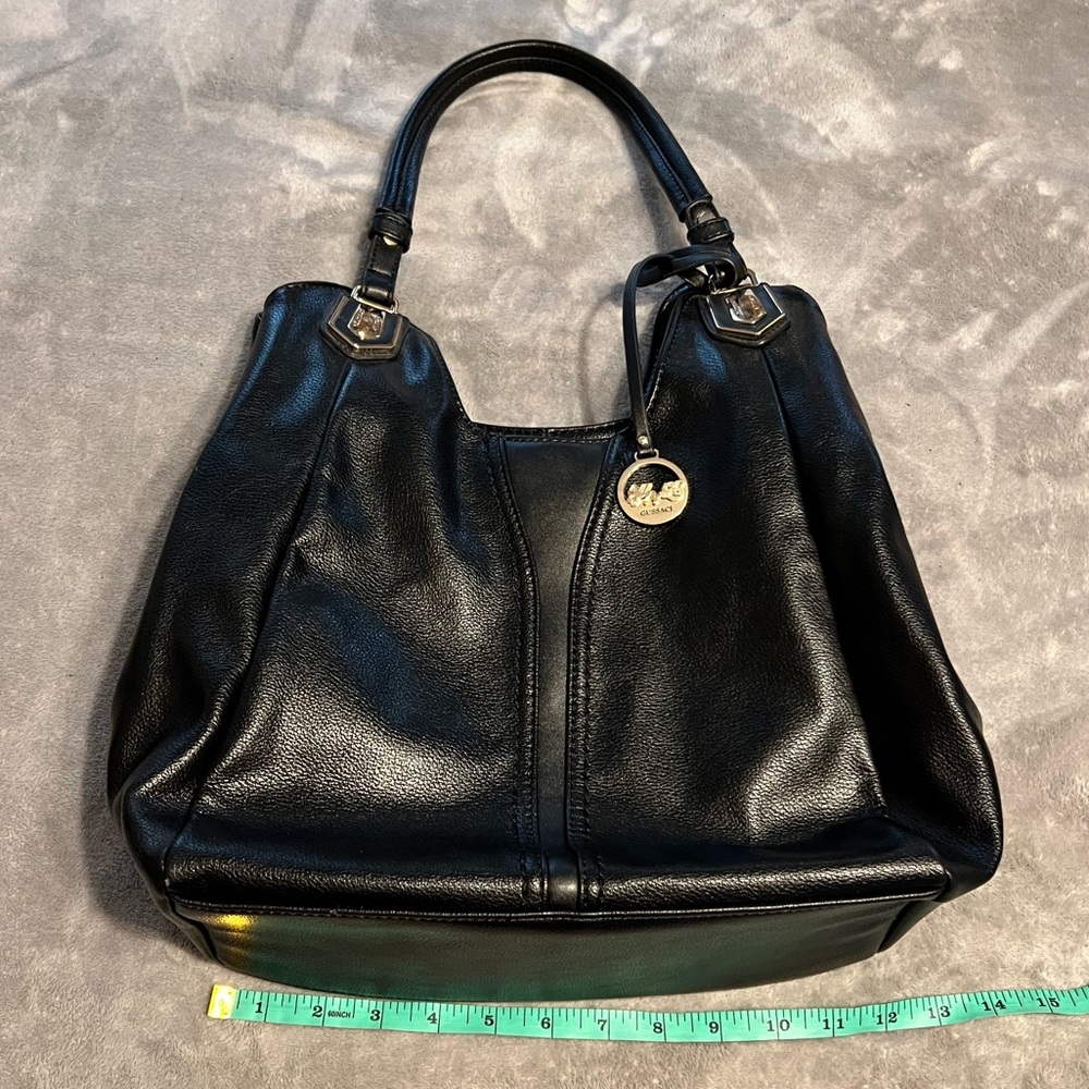 Gussaci Black Leather Shoulder Bag in Near Perfect Condition!